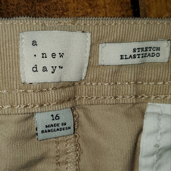 Khaki corduroy slim cut pants Size 16 Mid rise NEW - Picture 8 of 10